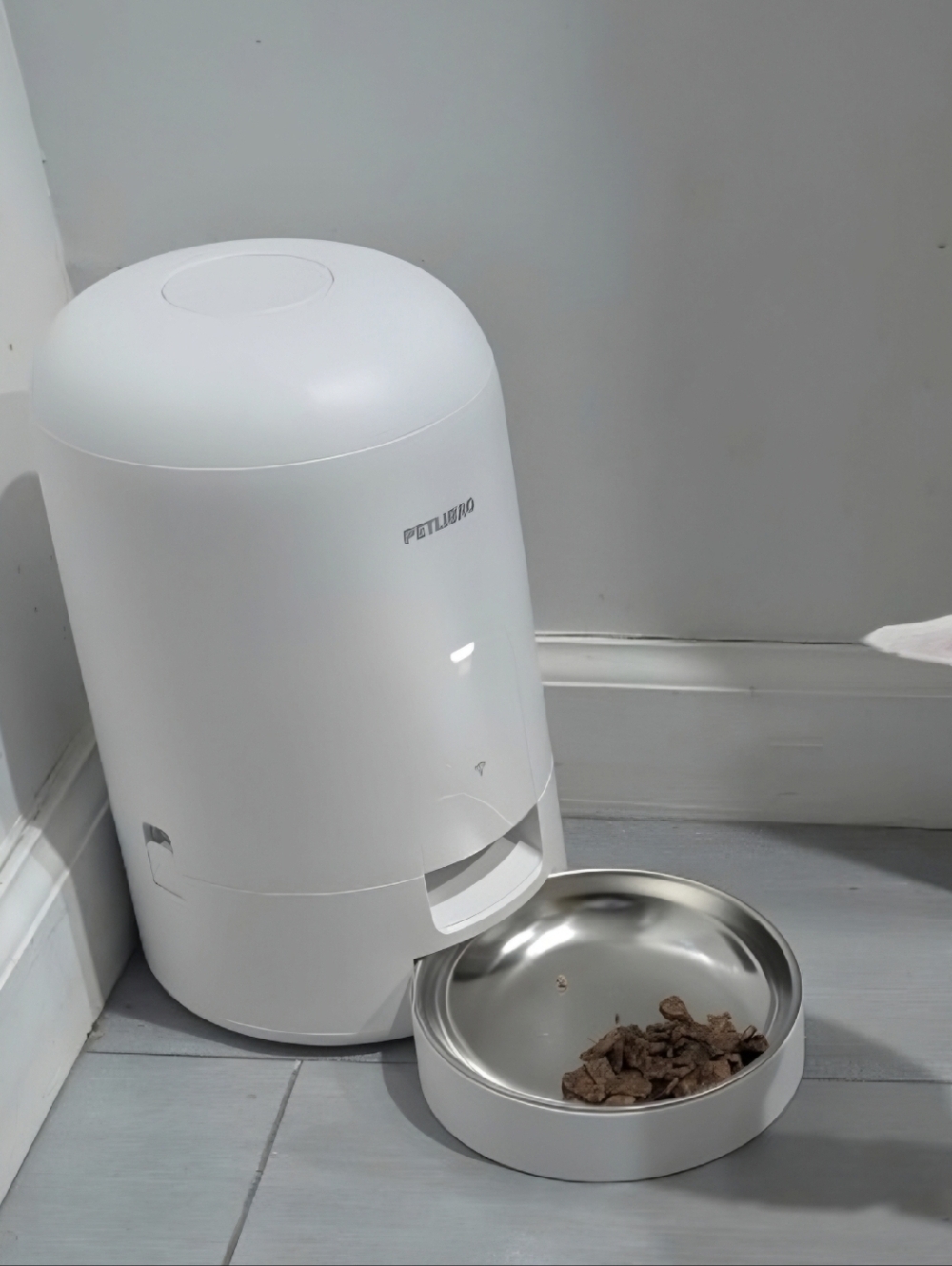Petlibro Smart Automatic Dog Feeder - White - Picture 2 of 2